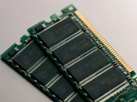 green circuit board close-up photography